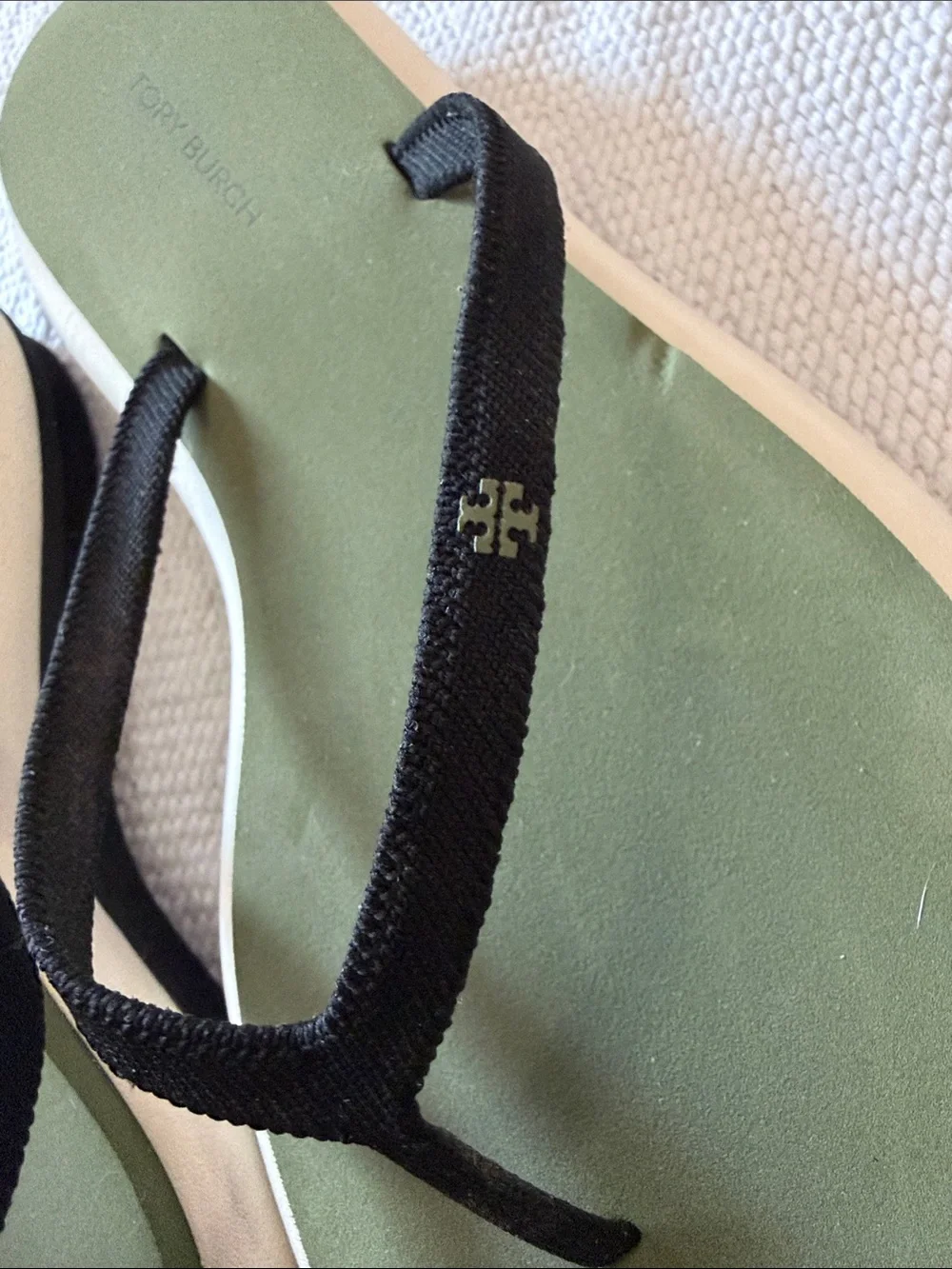 Tory Burch Layered Platform flip flops Olive Green and black size 9